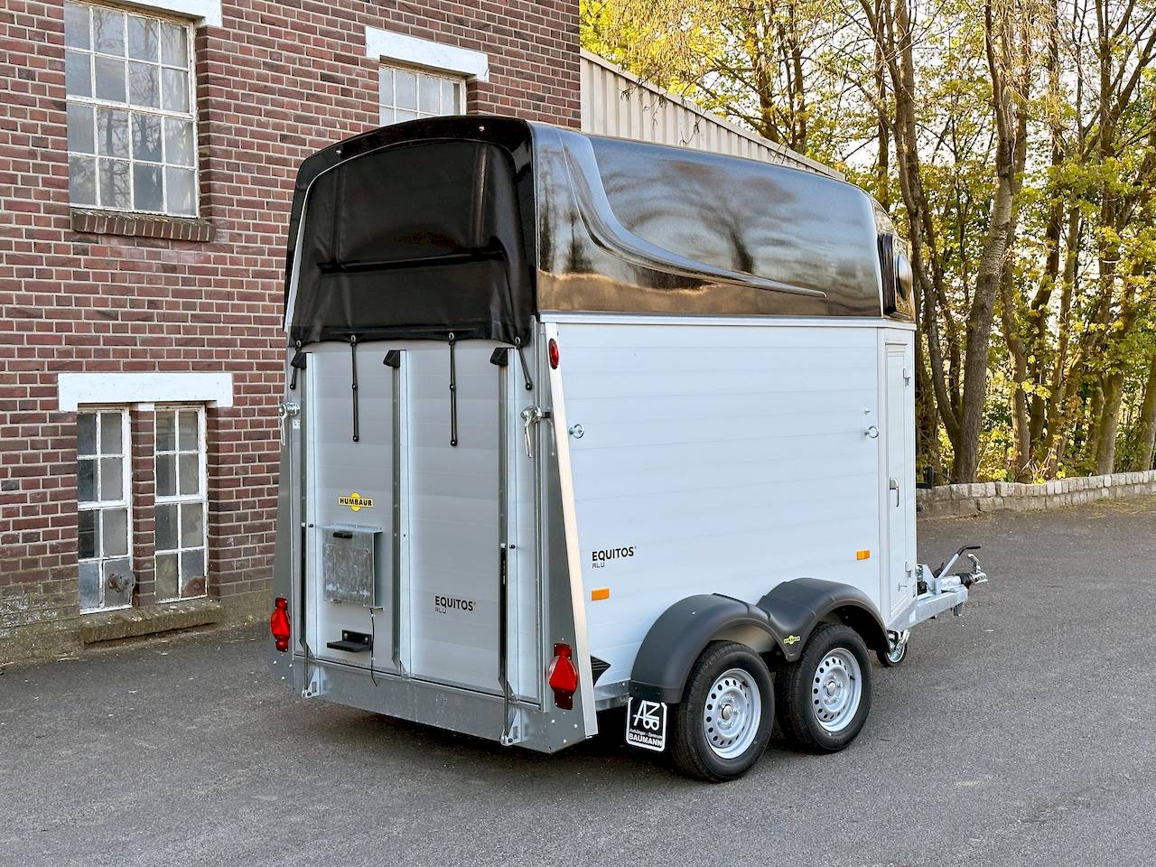 HUMBAUR EQUITOS ALU 2400 | BLACK