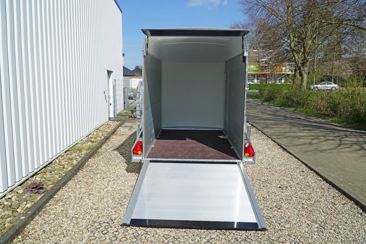 GESCHLOSSENER KOFFERANHÄNGER - S +RAMPE - MIETEN