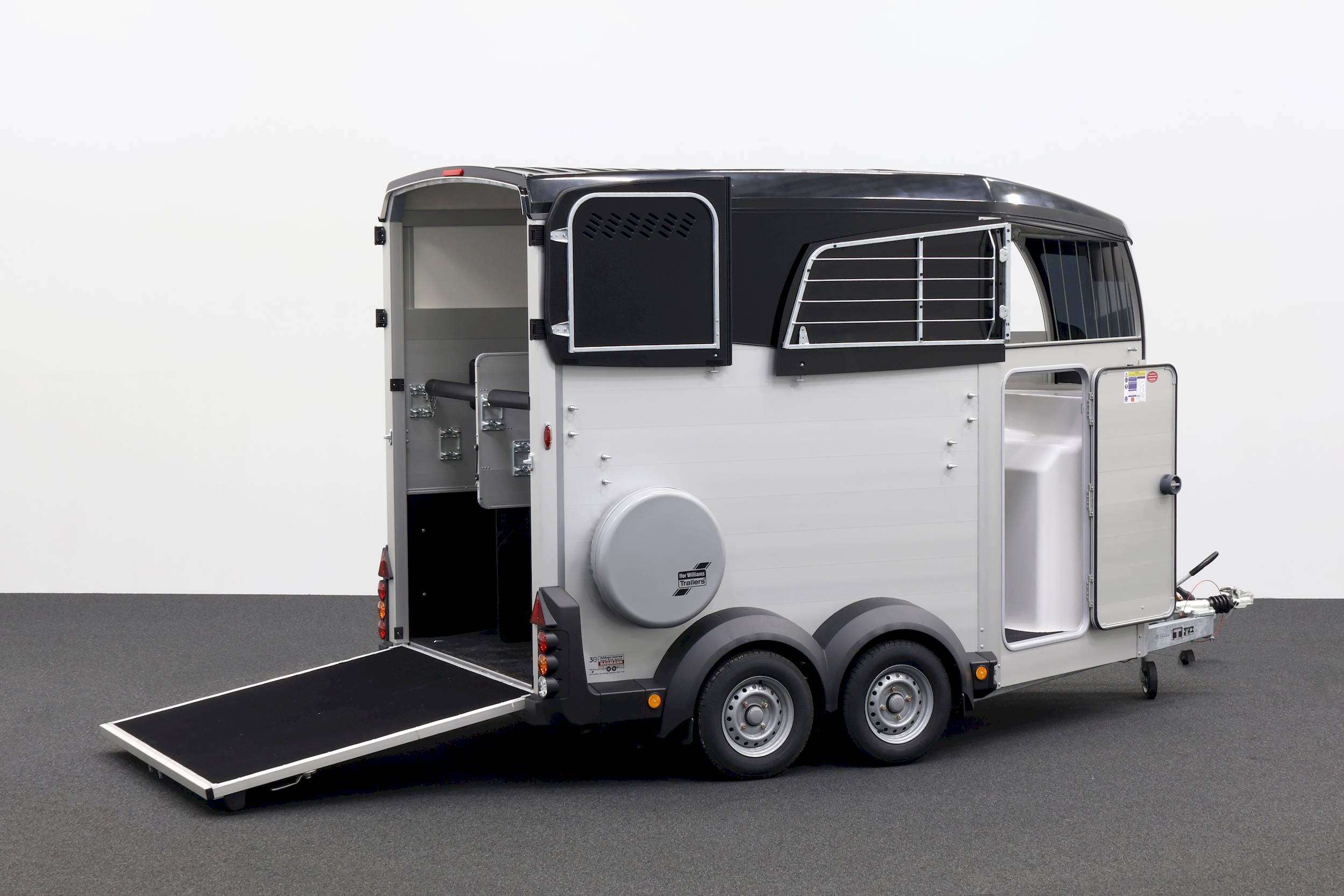 IFOR WILLIAMS HBX 511 | SCHWARZ