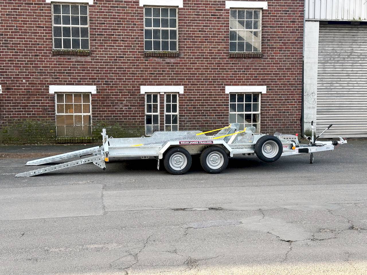 BRIAN JAMES DIGGER PLANT 543-3717-35-2-12 | TRACSTRAP | EINZELRAMPEN