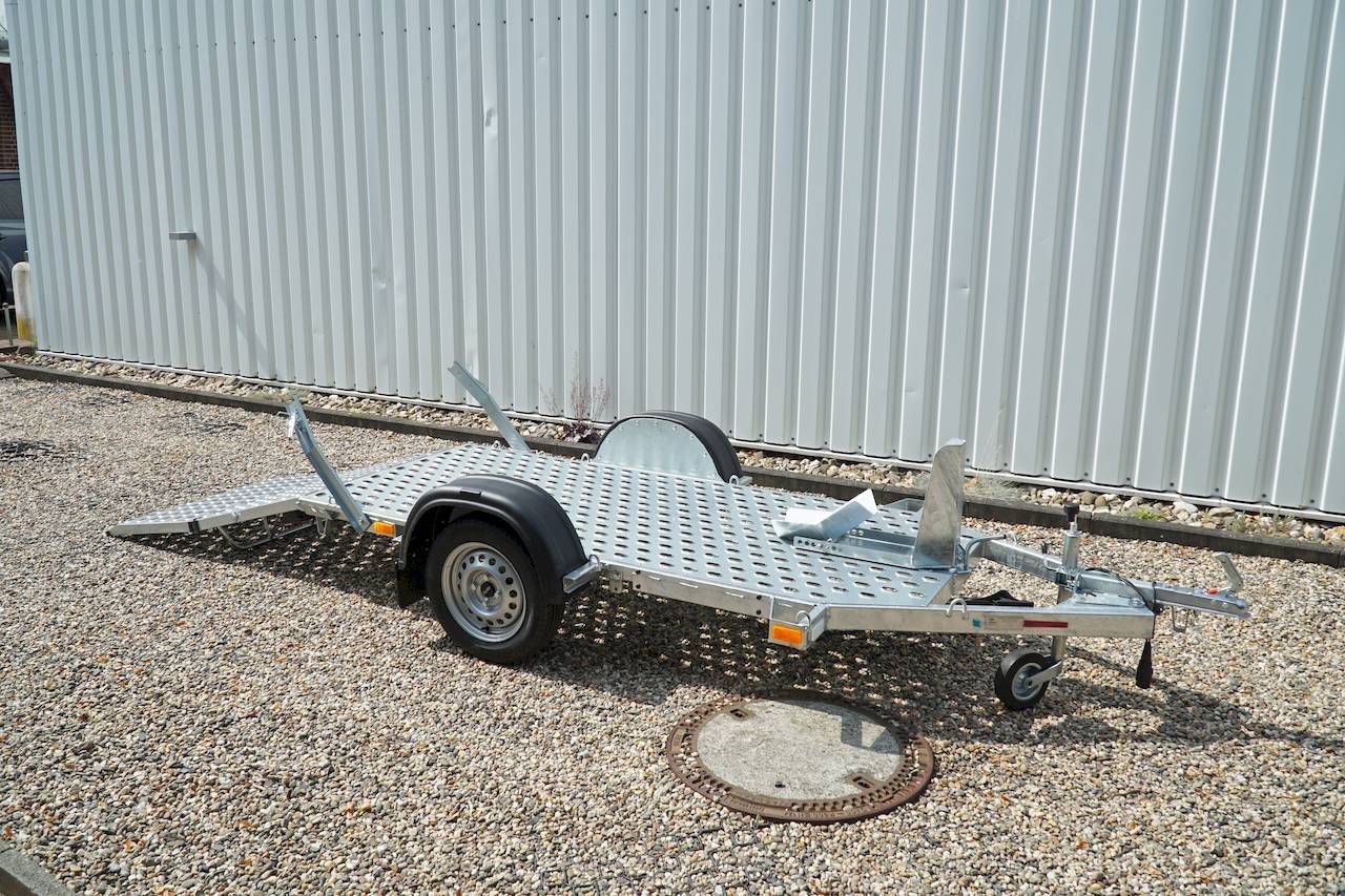 VEZEKO MOTOVAN A08