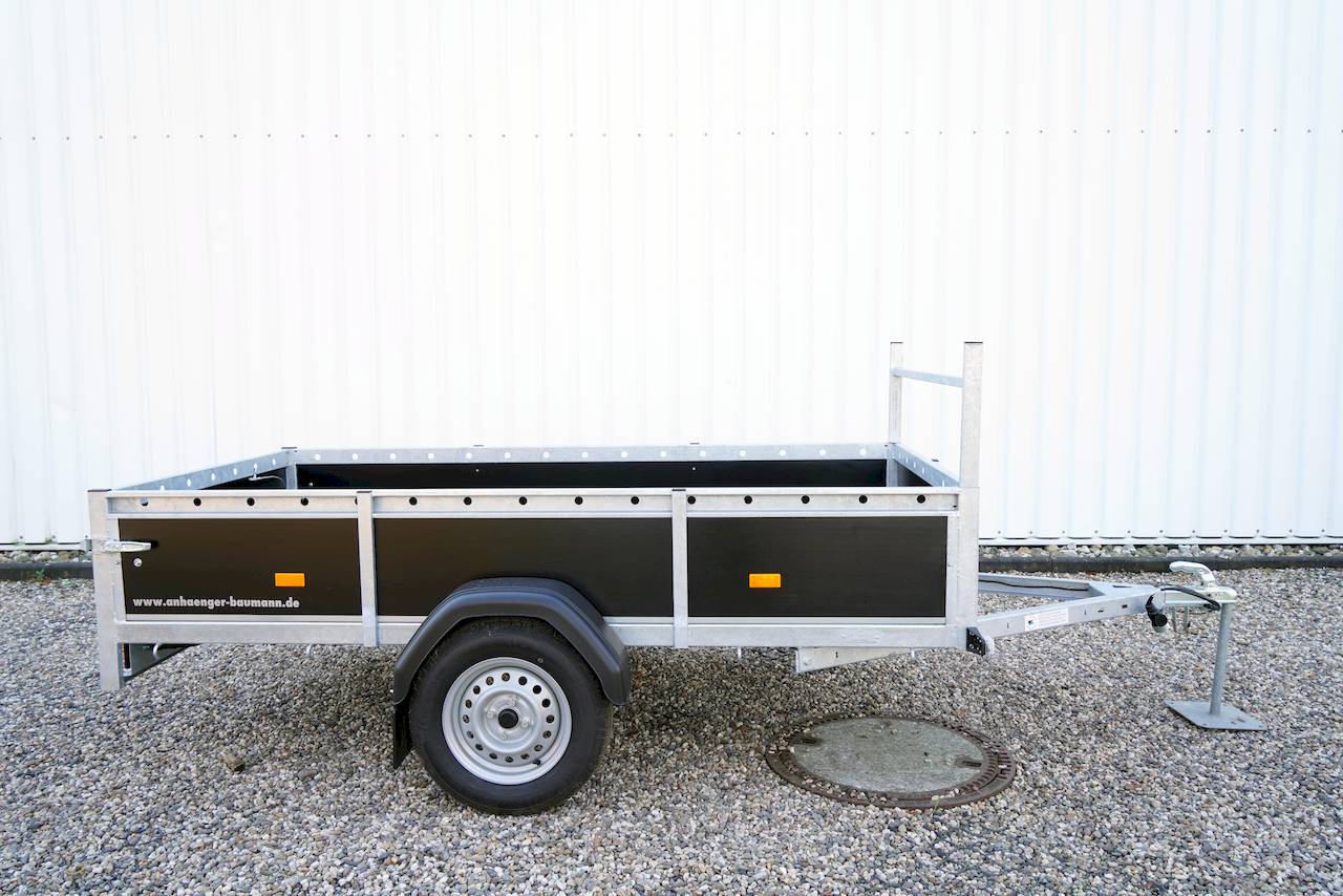 OFFENER KASTENANHÄNGER - S - MIETEN