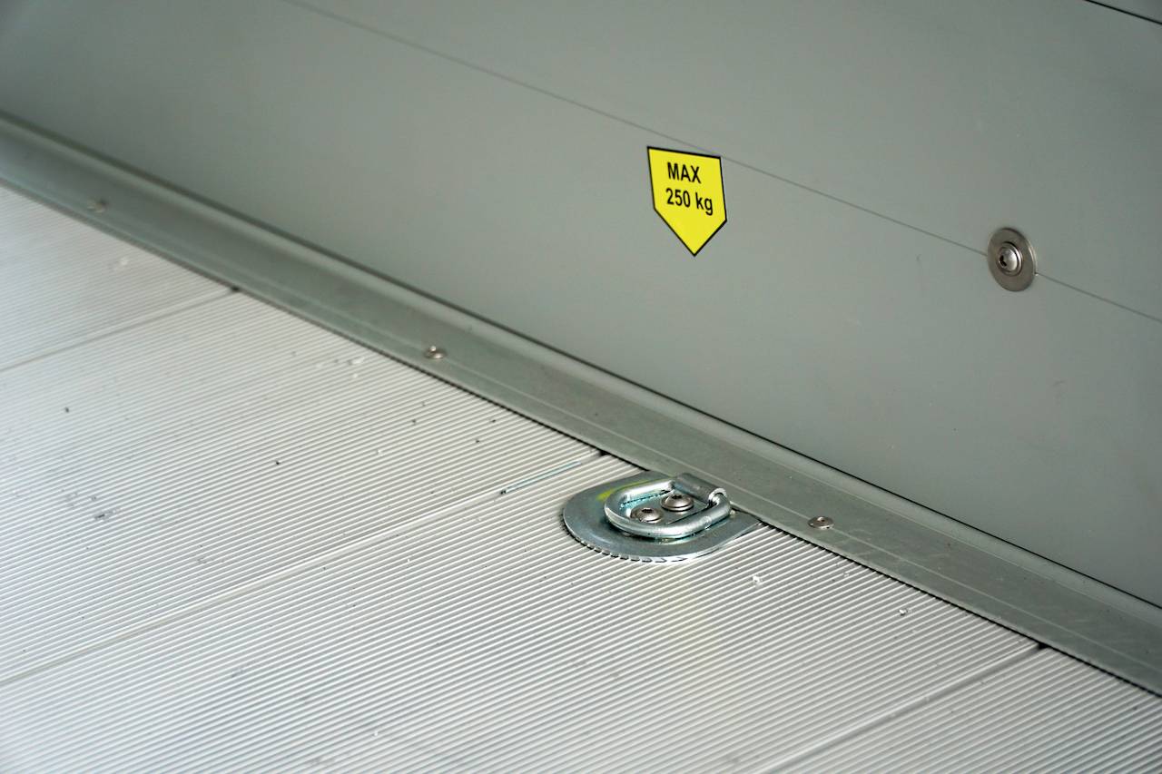 CHEVAL LIBERTE DEBON C500 2600KG ALU ROADSTER