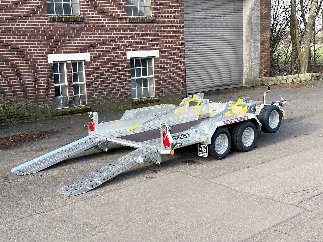 BRIAN JAMES DIGGER PLANT 543-3217-35-2-12 | TRACSTRAP | EINZELRAMPEN