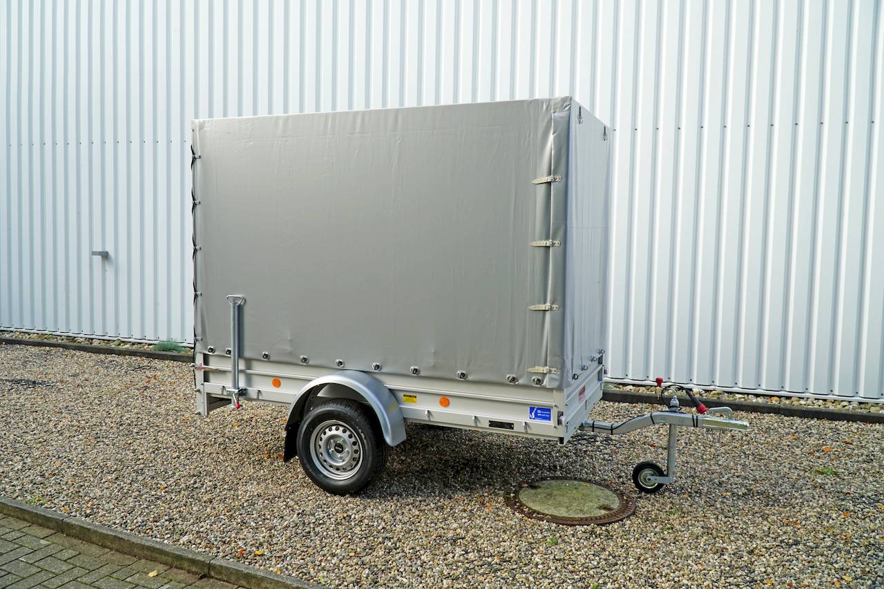 GESCHLOSSENER PLANENANHÄNGER - S - MIETEN