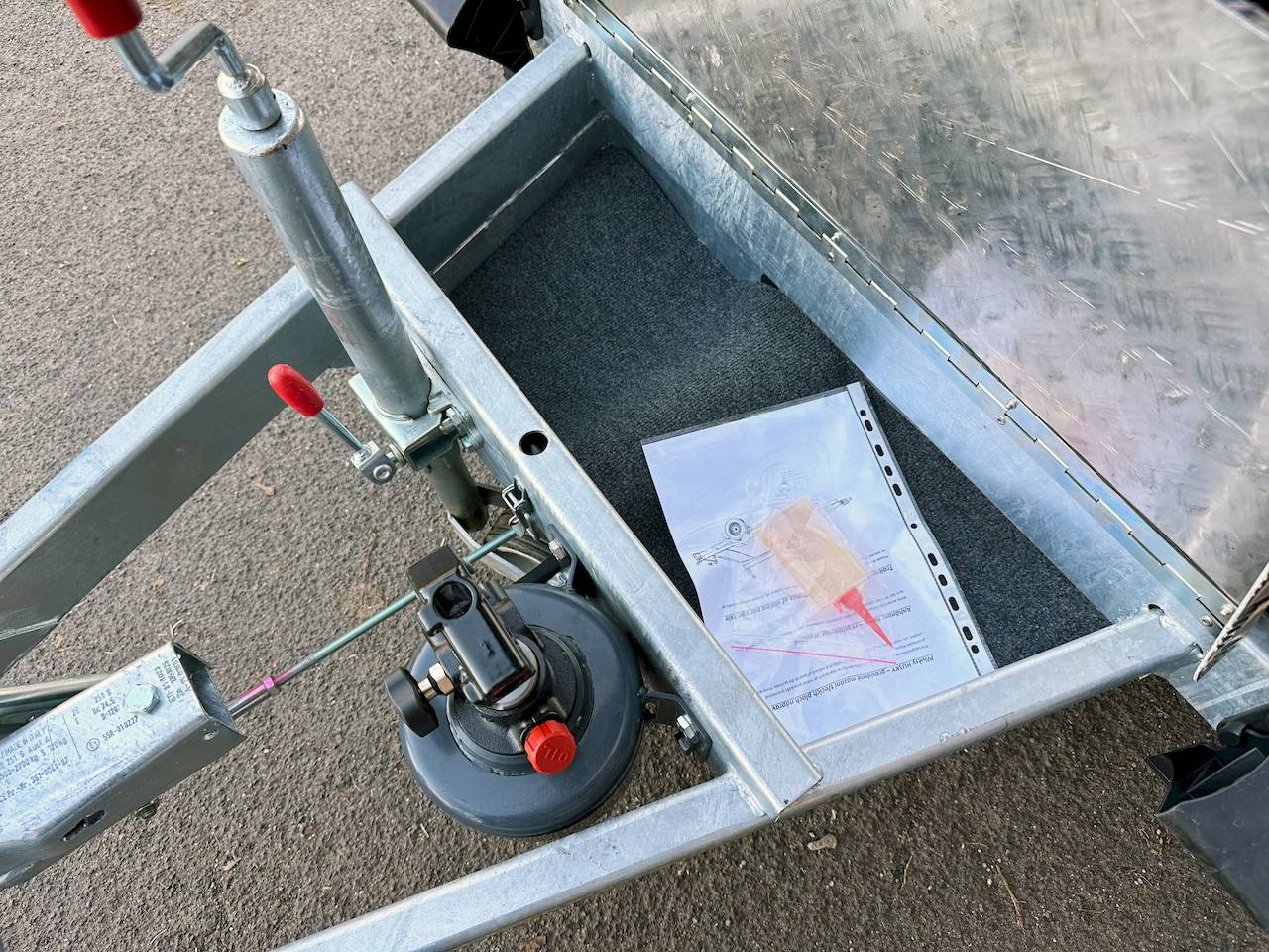 VEZEKO HUSKY FB 35.35 | PLANE | SCHWARZ