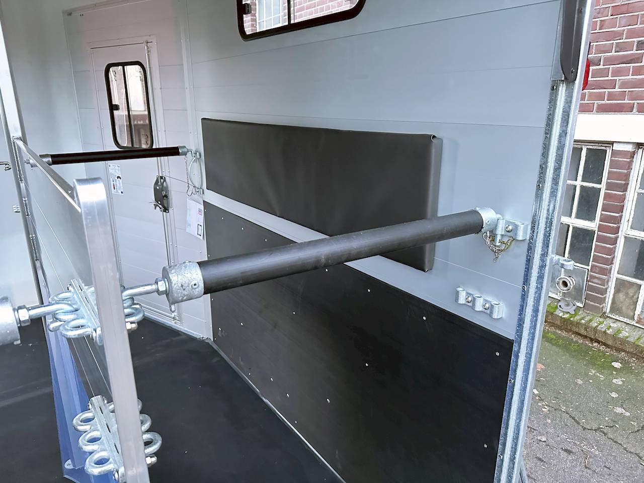 PFERDEANHÄNGER - M+ - MIETEN