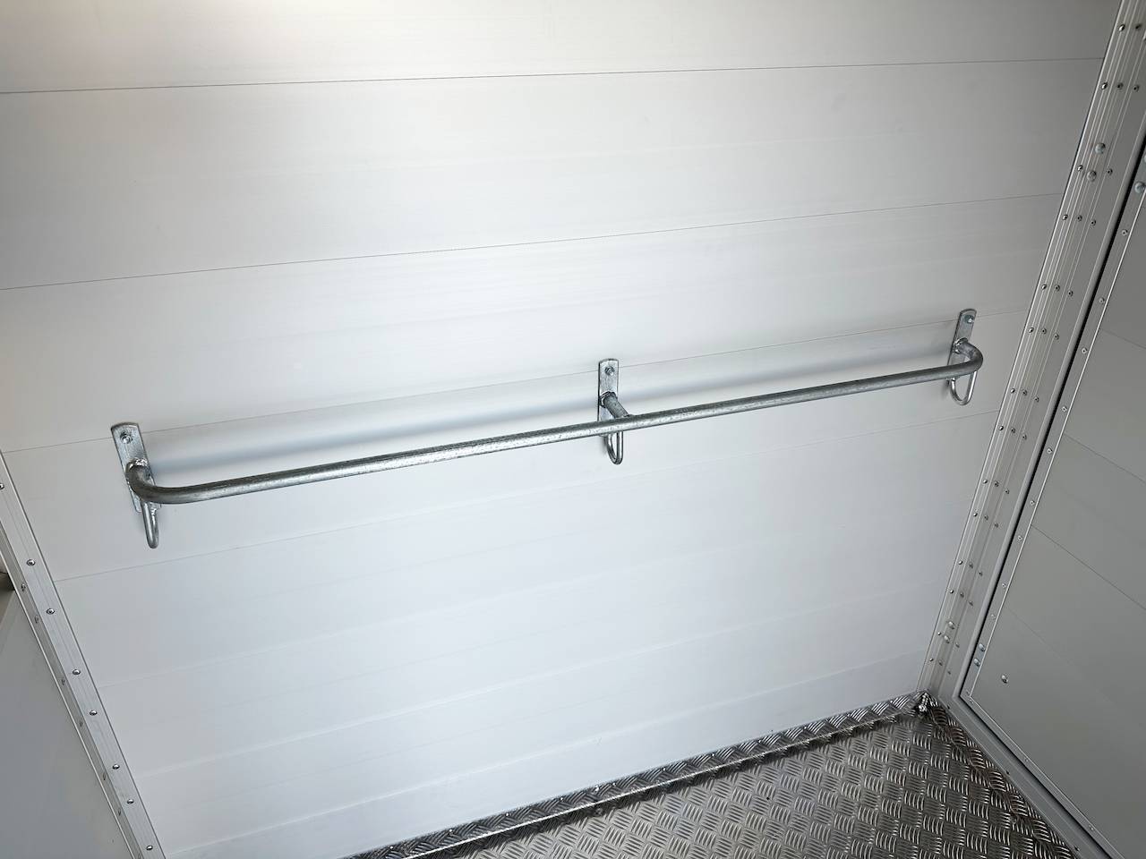VEZEKO VT 2700 ALUBODEN | RAMPE-/TÜR-KOMBI | TREIBGITTER
