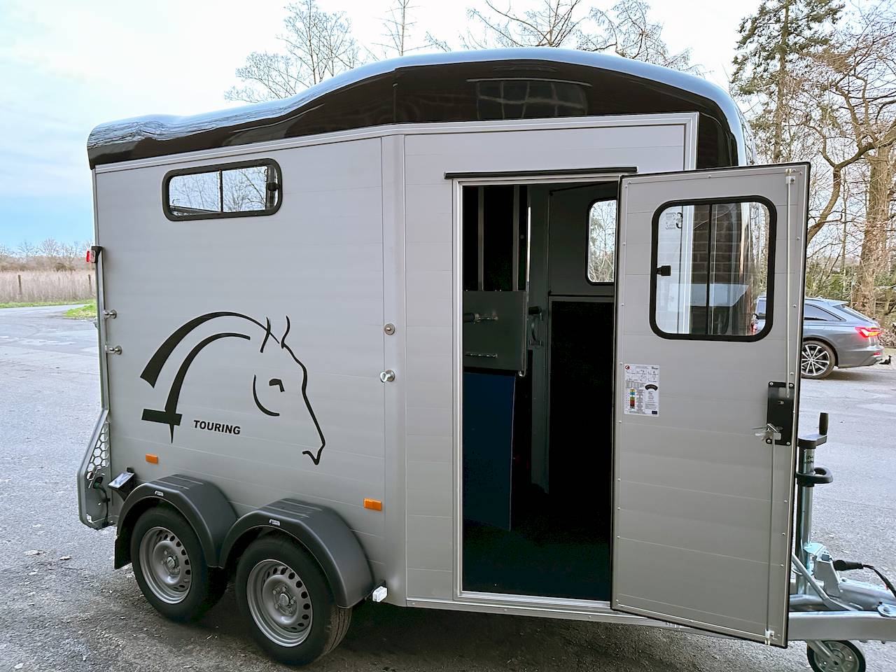 PFERDEANHÄNGER - M+ - MIETEN