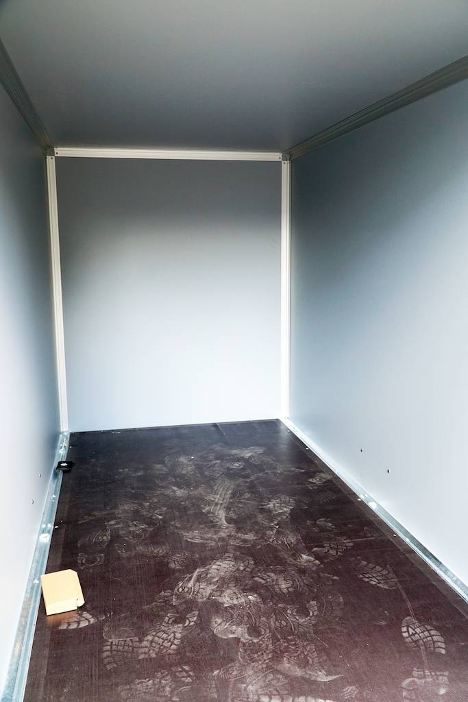 GESCHLOSSENER KOFFERANHÄNGER - S - MIETEN