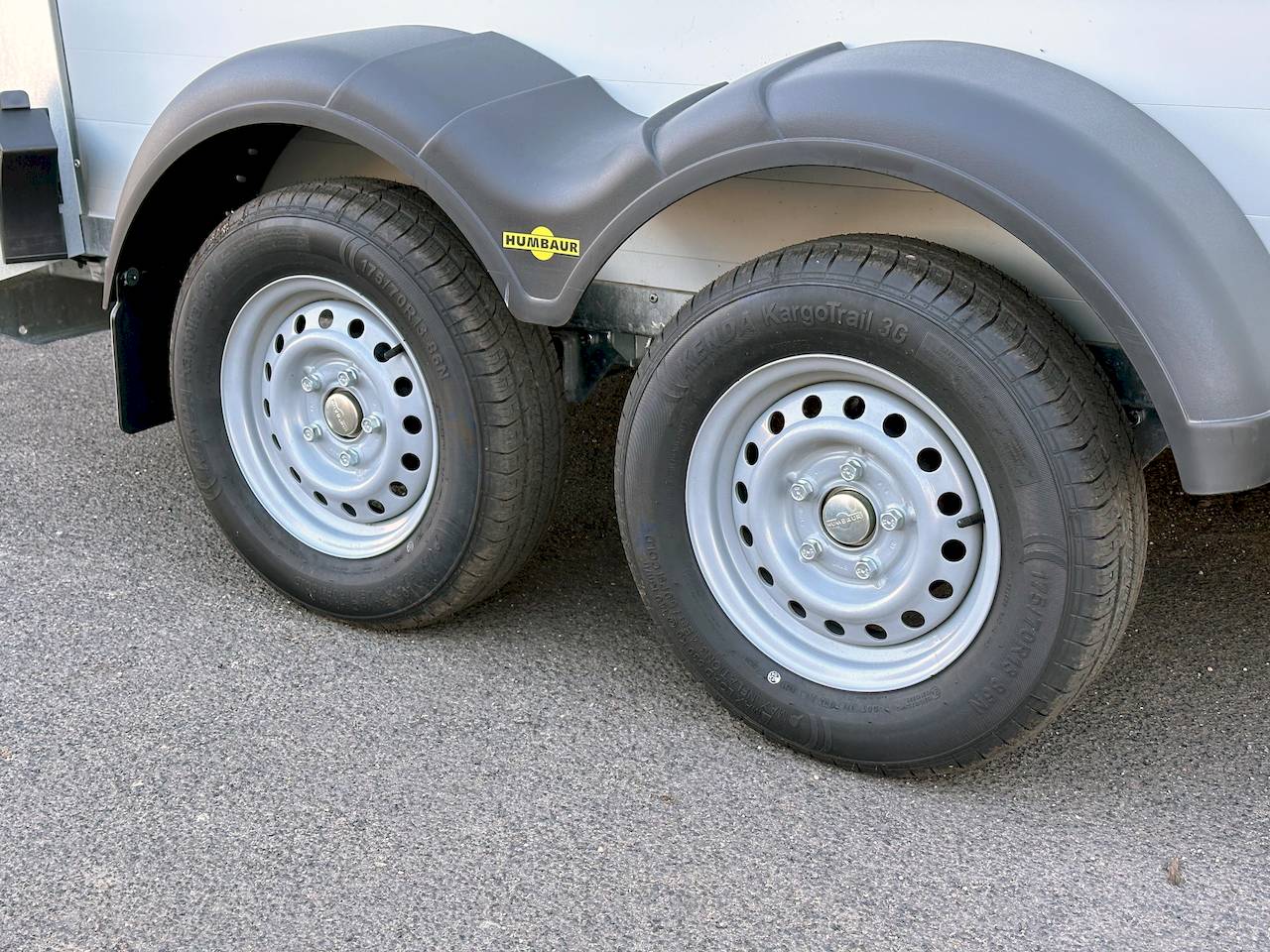 HUMBAUR EQUITOS ALU 2400 | BLACK