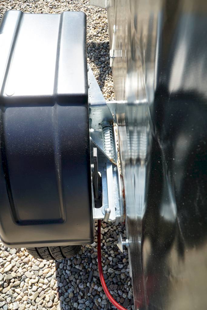 VEZEKO HUSKY FB 13.28 | PLANE | SCHWARZ