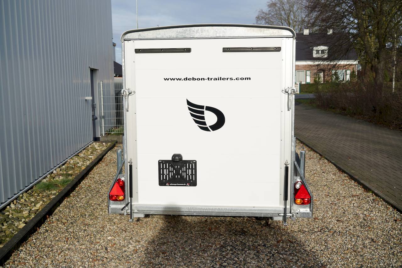 CHEVAL LIBERTE DEBON CARGO 1300