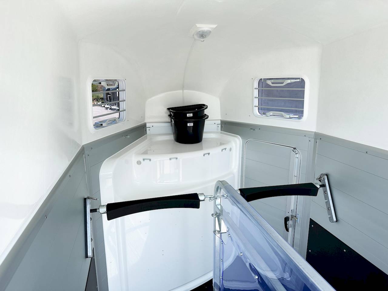 HUMBAUR XANTHOS 2400 | SILBER | COLOR HORSE