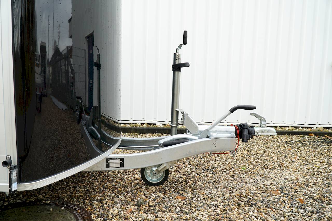 CHEVAL LIBERTE DEBON C500 2600KG ALU ROADSTER