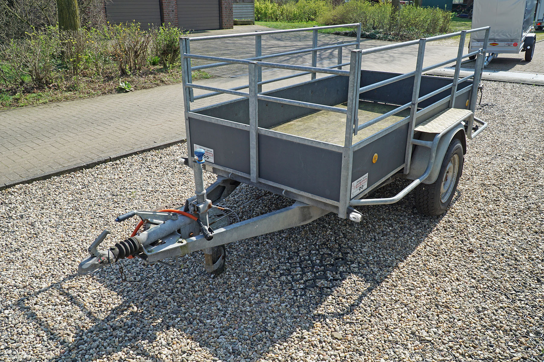 OFFENER KASTENANHÄNGER - XS - MIETEN