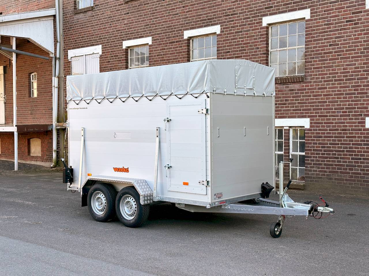VEZEKO VT 2700 ALUBODEN | RAMPE-/TÜR-KOMBI | TREIBGITTER