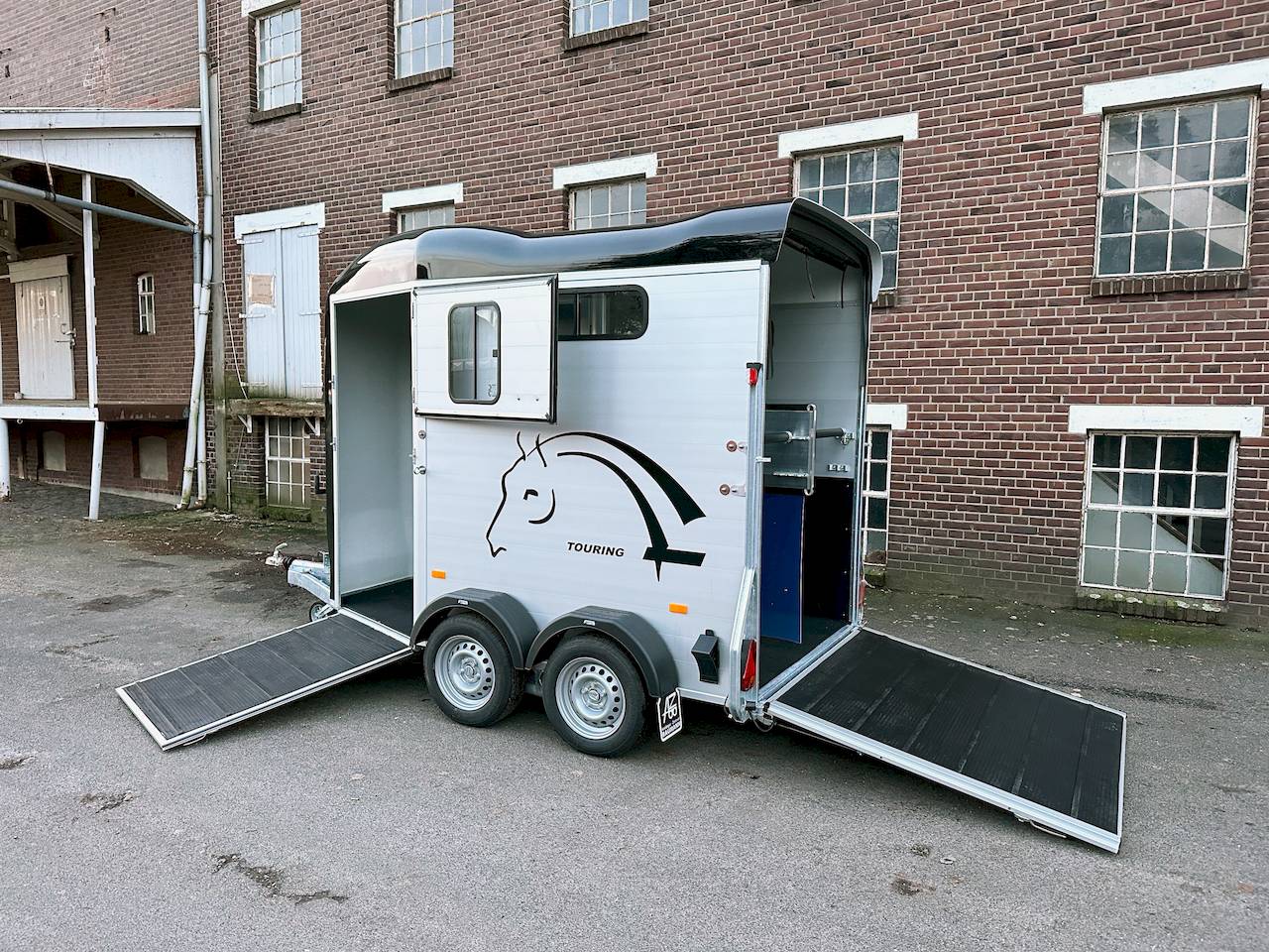 PFERDEANHÄNGER - M+ - MIETEN