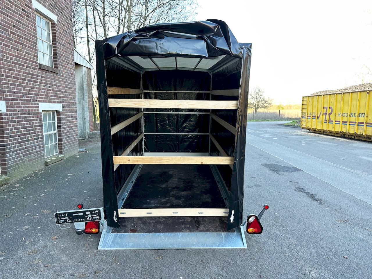 VEZEKO HUSKY FB 35.35 | PLANE | SCHWARZ