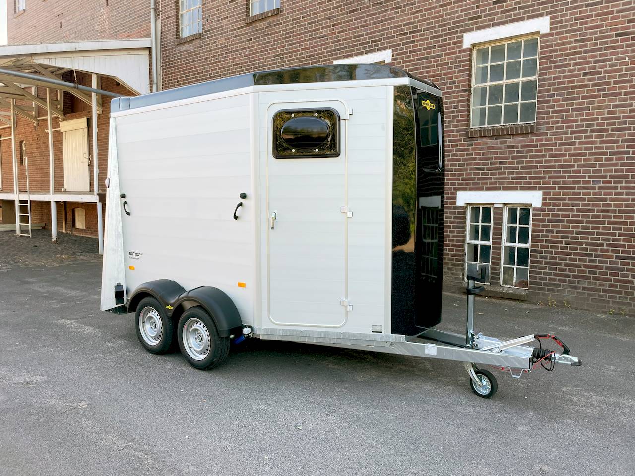 HUMBAUR NOTOS ALU 2400 | BLACK | FENSTER