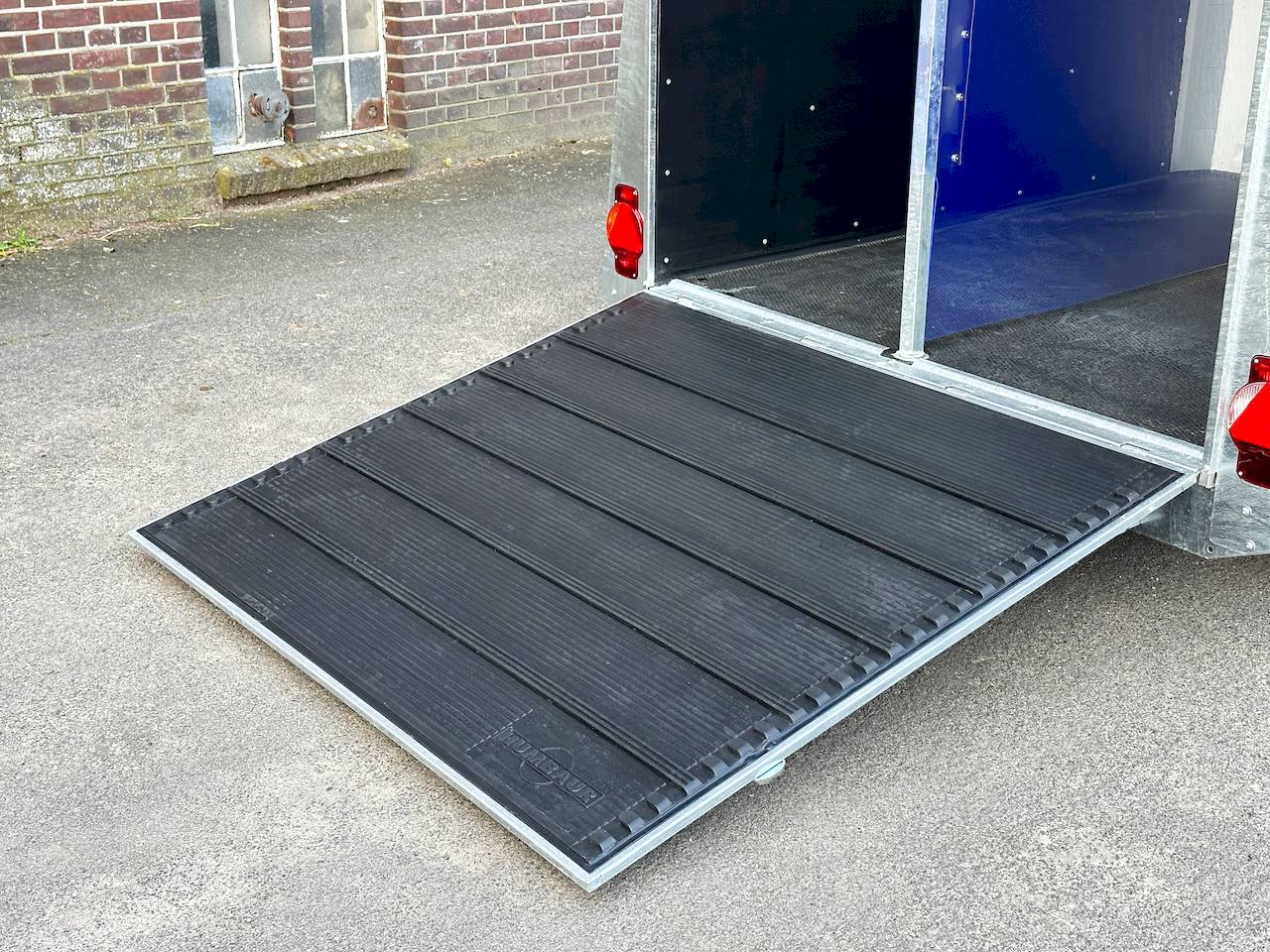 HUMBAUR XANTHOS AERO 2400 | DARK BLUE