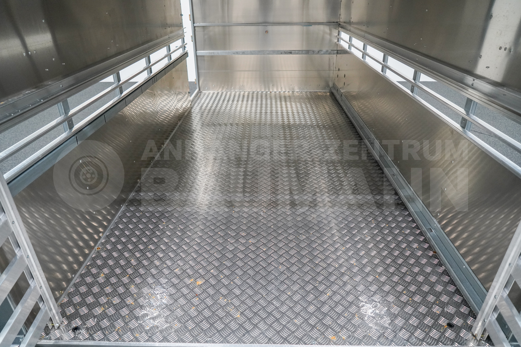 IFOR WILLIAMS TA510G | 12x6 | RAMPE-/TÜR-KOMBI