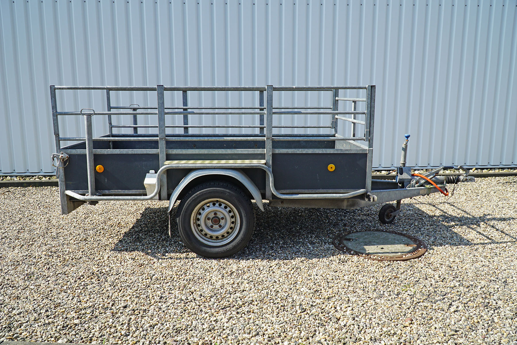 OFFENER KASTENANHÄNGER - XS - MIETEN