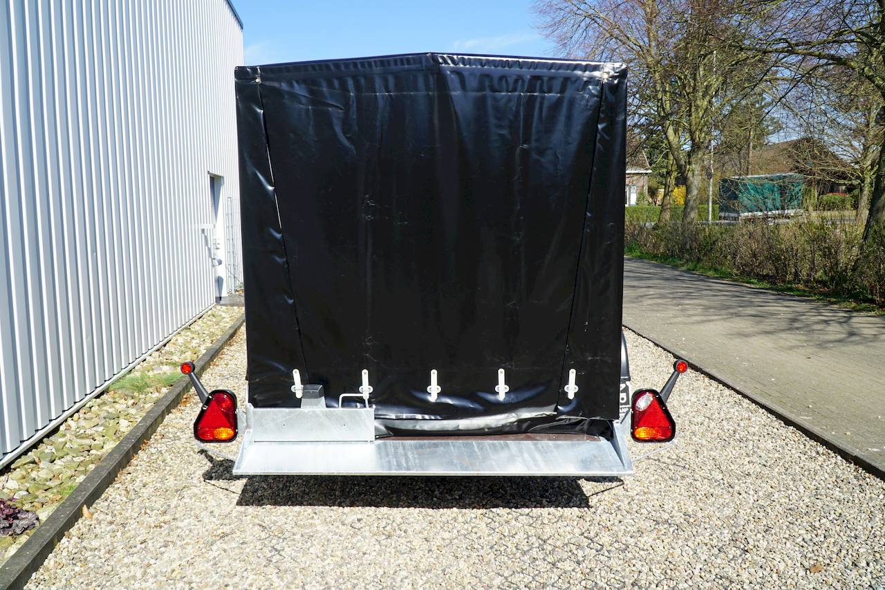 VEZEKO HUSKY FB 13.28 | PLANE | SCHWARZ