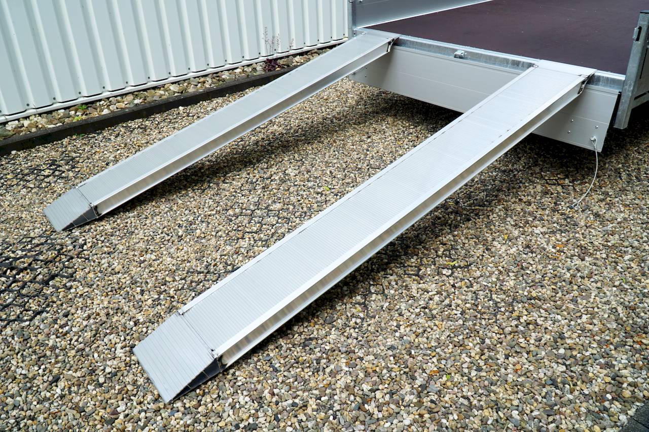 OFFENER HOCHLADER (PRITSCHE) - XL +RAMPEN- MIETEN