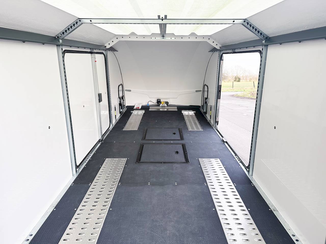 BRIAN JAMES RACE TRANSPORTER 7 | 397-6023-35-3-10-B | TRIDEM | ZUSATZRAMPEN