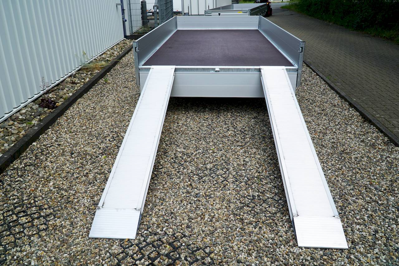 OFFENER HOCHLADER (PRITSCHE) - XL +RAMPEN- MIETEN