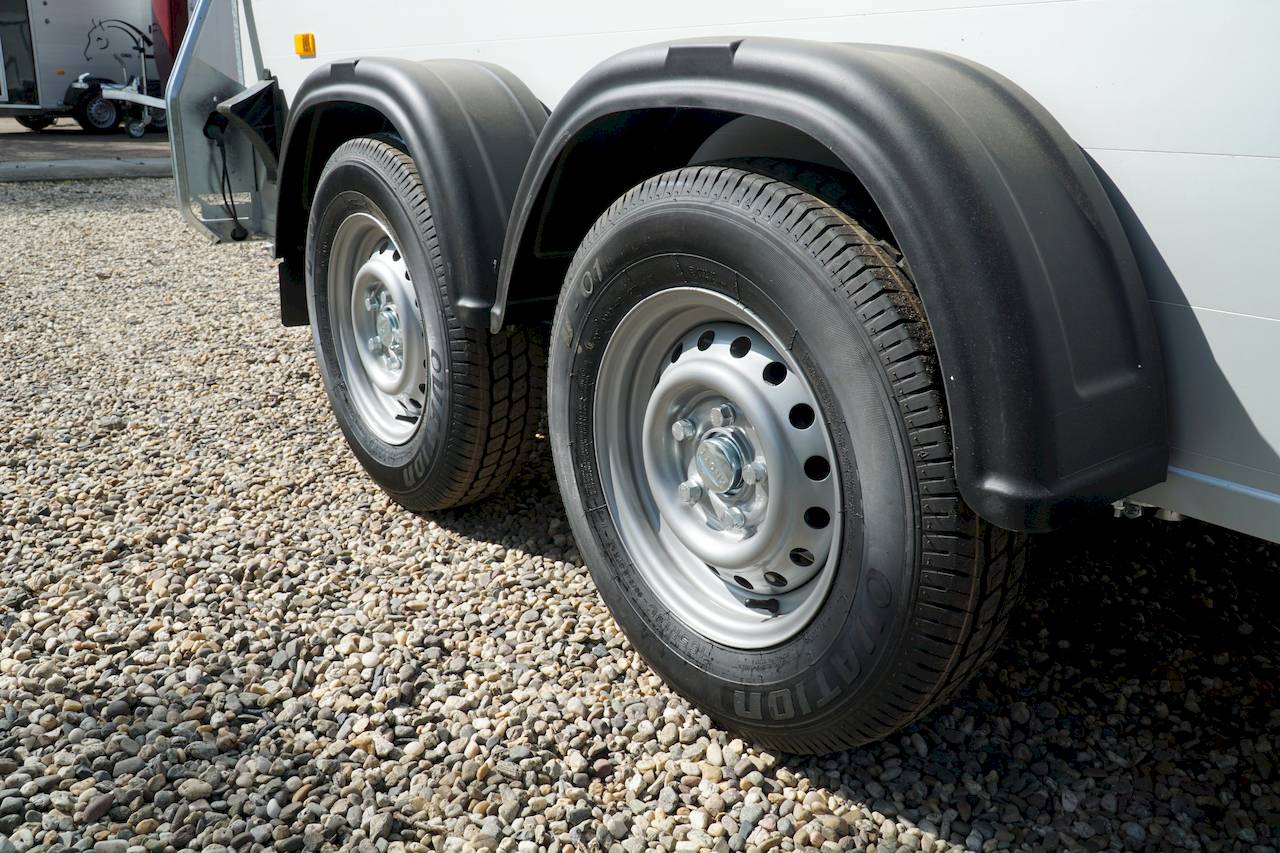 CHEVAL LIBERTE DEBON C700 ALU ROADSTER