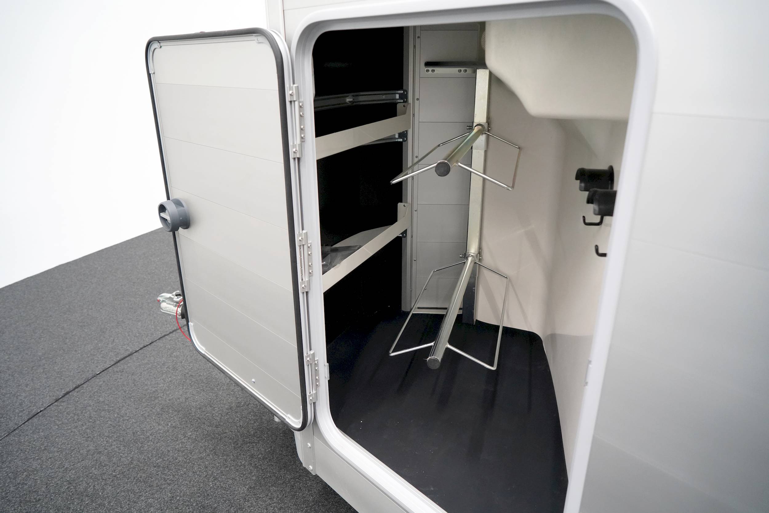 IFOR WILLIAMS HBX 511 | SCHWARZ