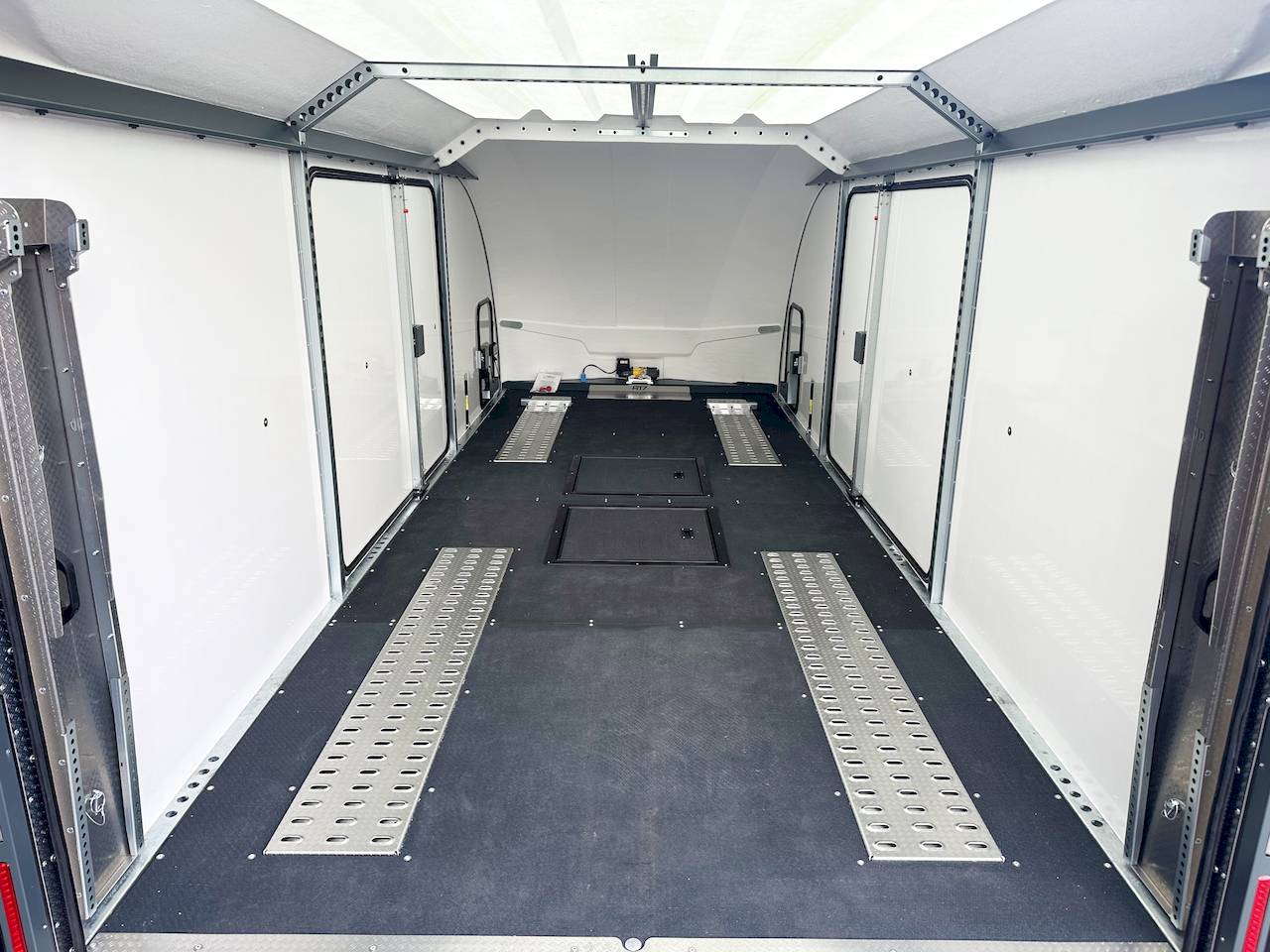 BRIAN JAMES RACE TRANSPORTER 7 | 397-6023-35-3-10-B | TRIDEM | ZUSATZRAMPEN