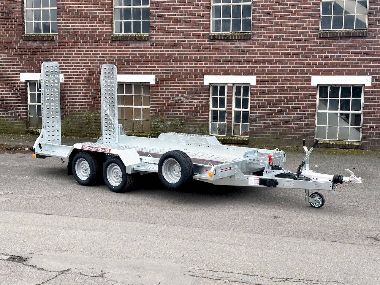 BRIAN JAMES DIGGER PLANT 543-3717-35-2-12 | EINZELRAMPEN
