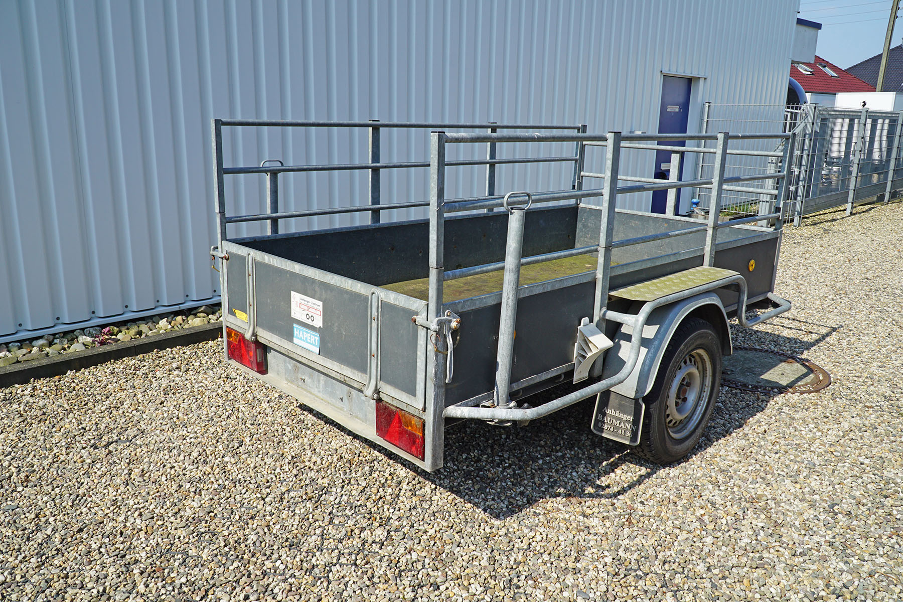 OFFENER KASTENANHÄNGER - XS - MIETEN