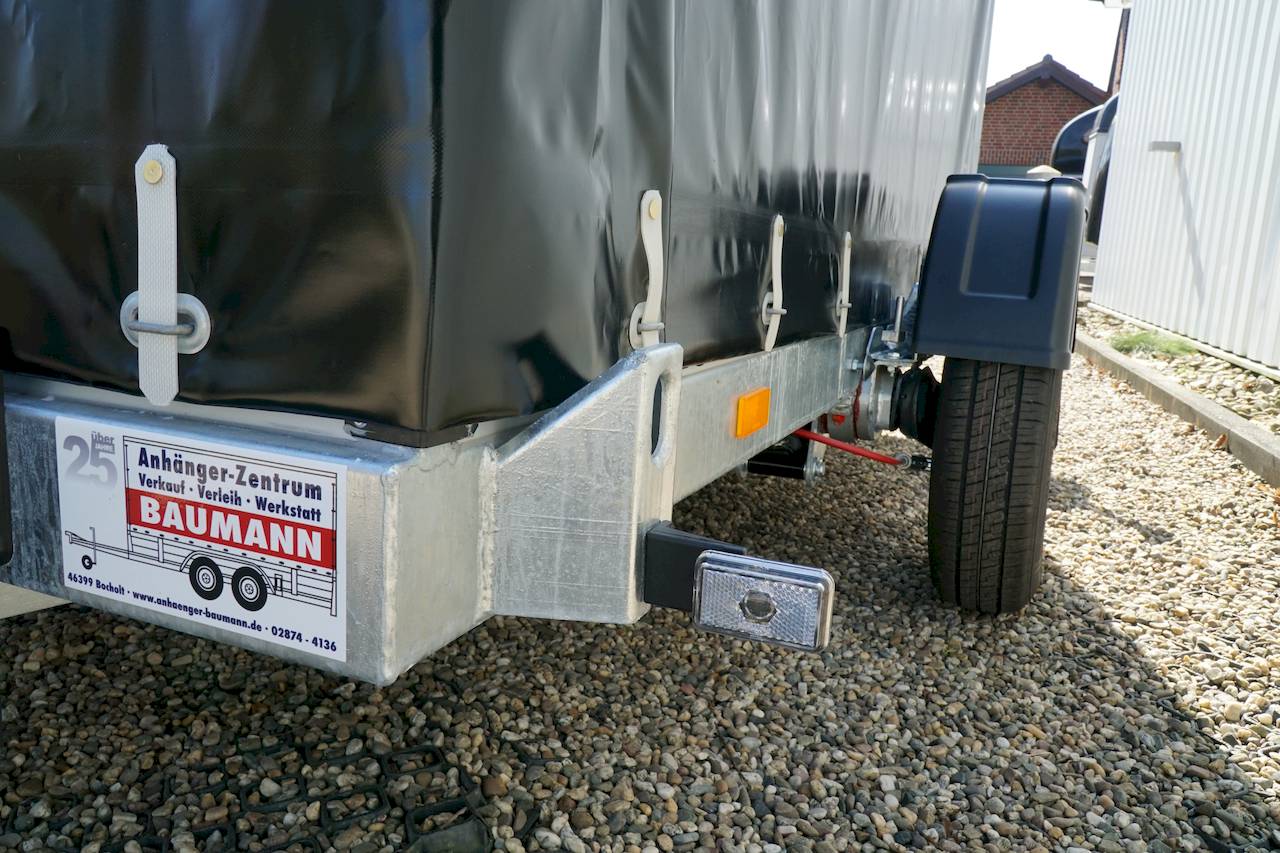 VEZEKO HUSKY FB 13.28 | PLANE | SCHWARZ