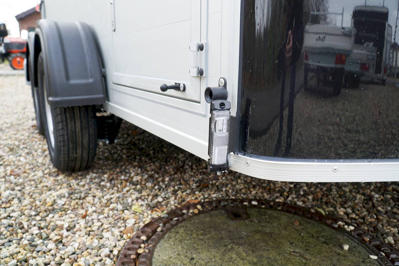 CHEVAL LIBERTE DEBON C500 2600KG ALU ROADSTER