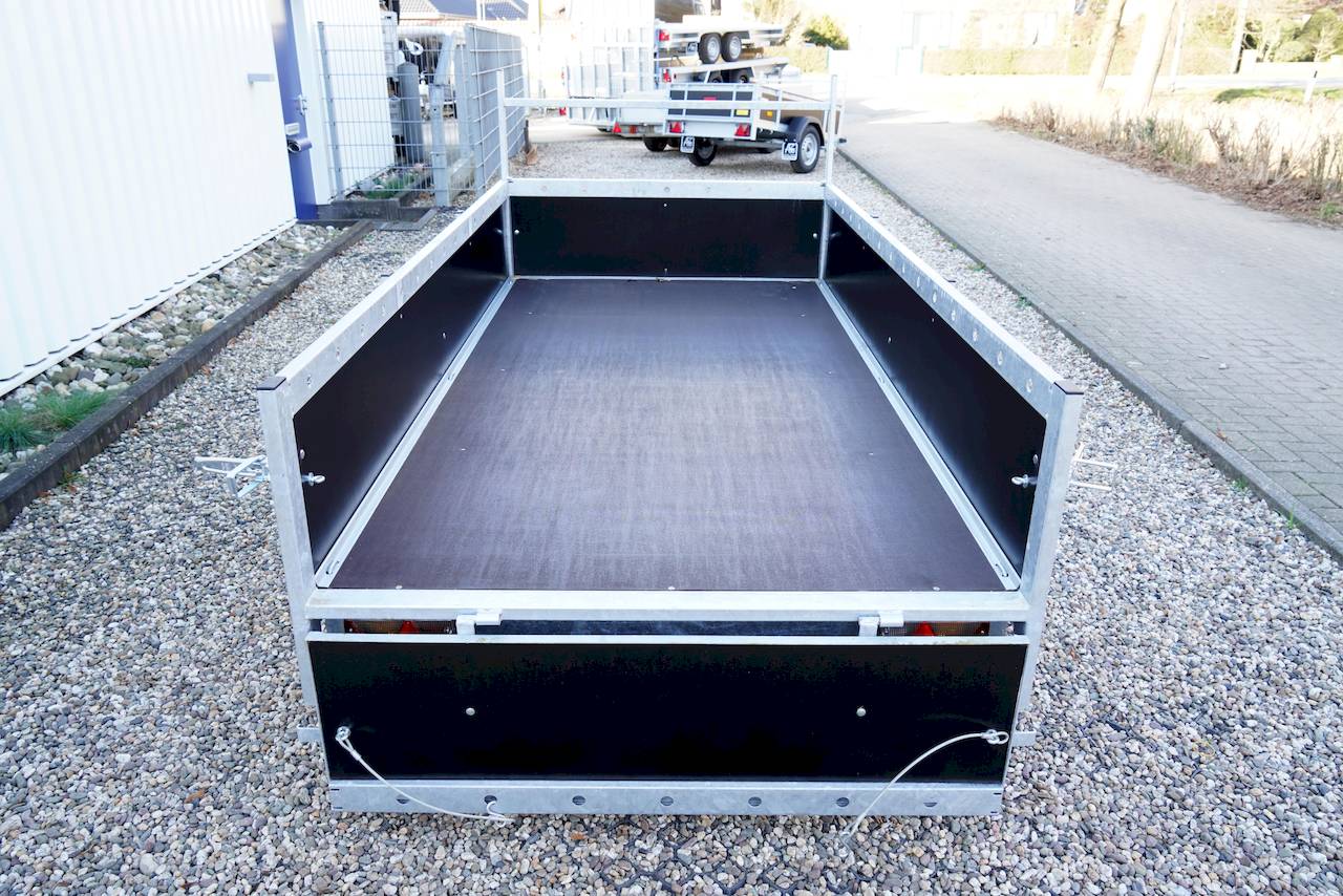 OFFENER KASTENANHÄNGER - S - MIETEN