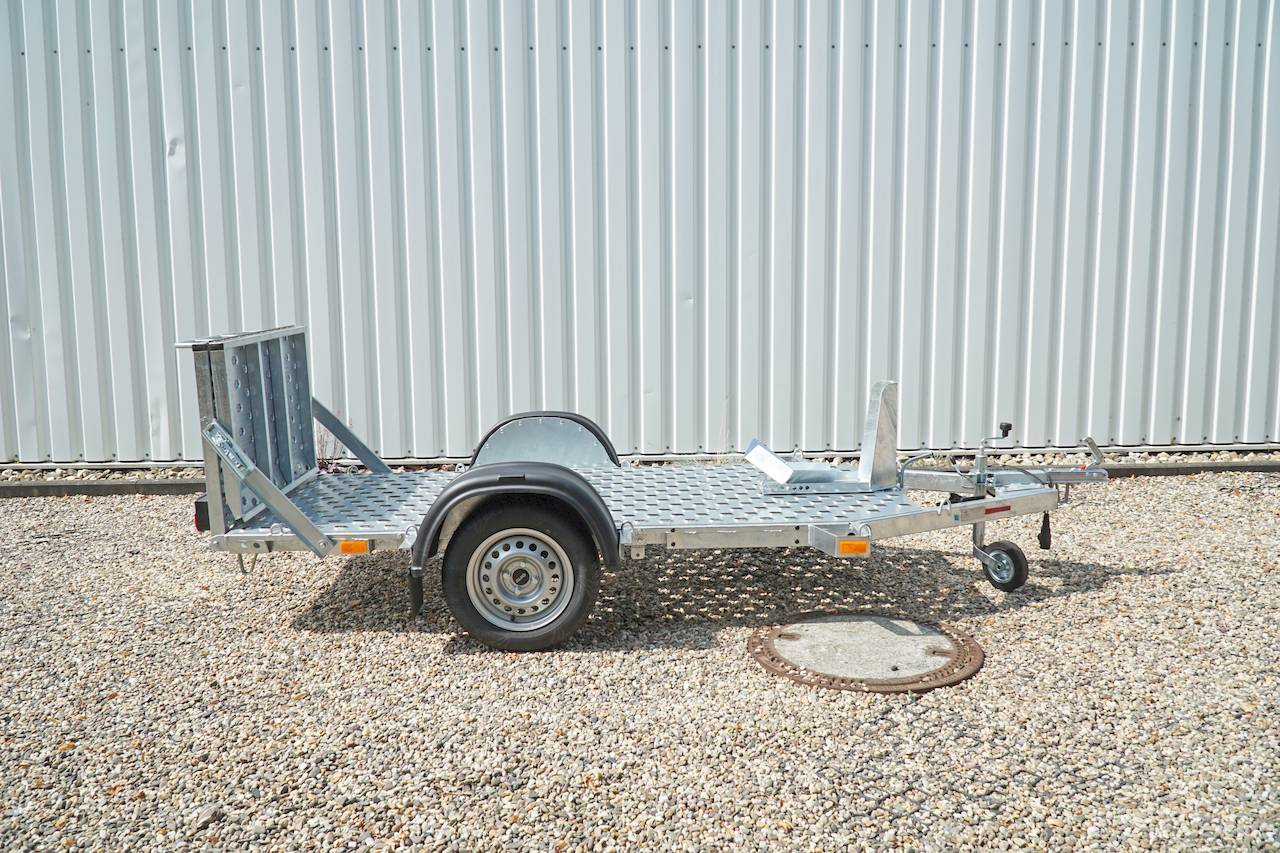 VEZEKO MOTOVAN A08