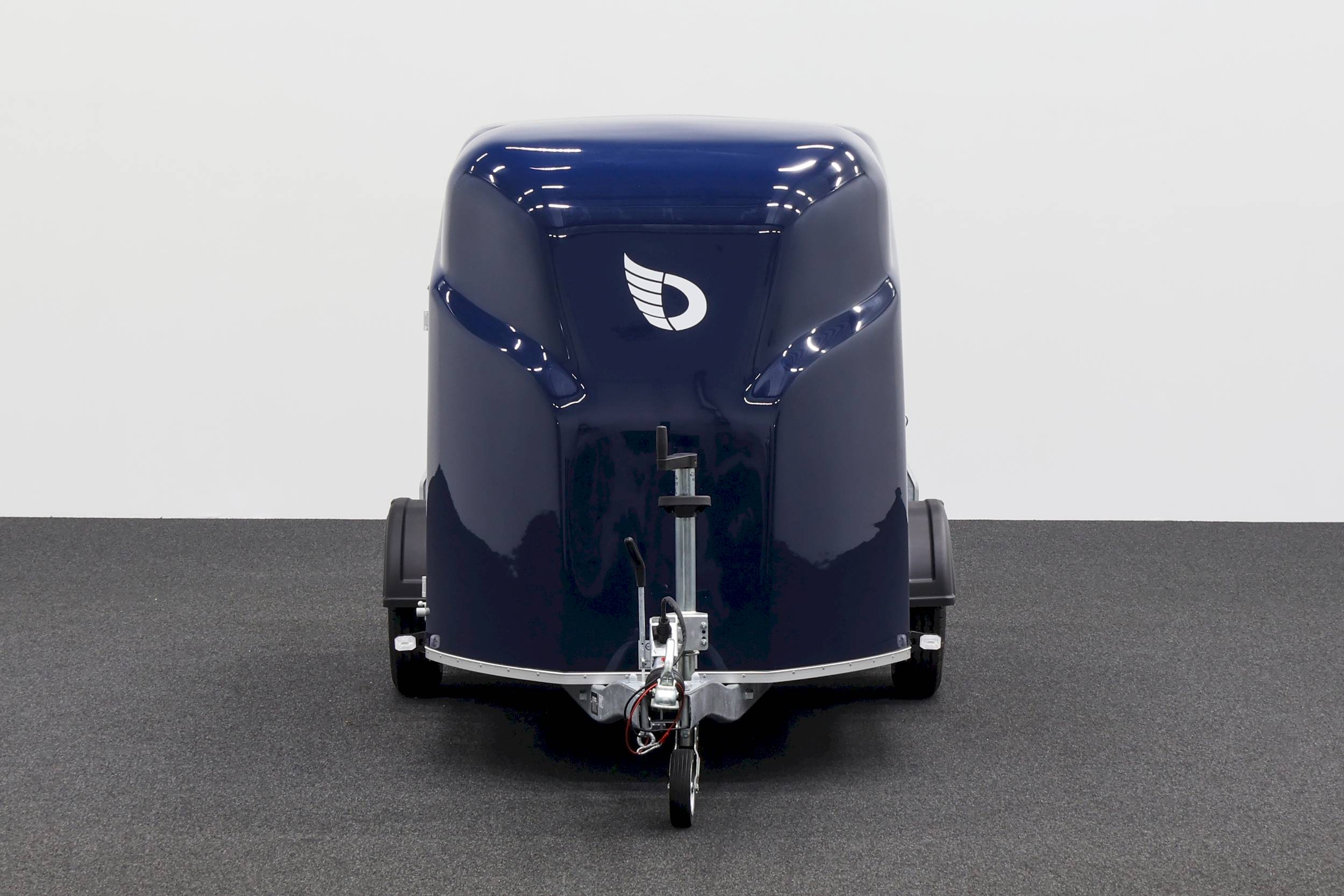CHEVAL LIBERTE DEBON CARGO 1300