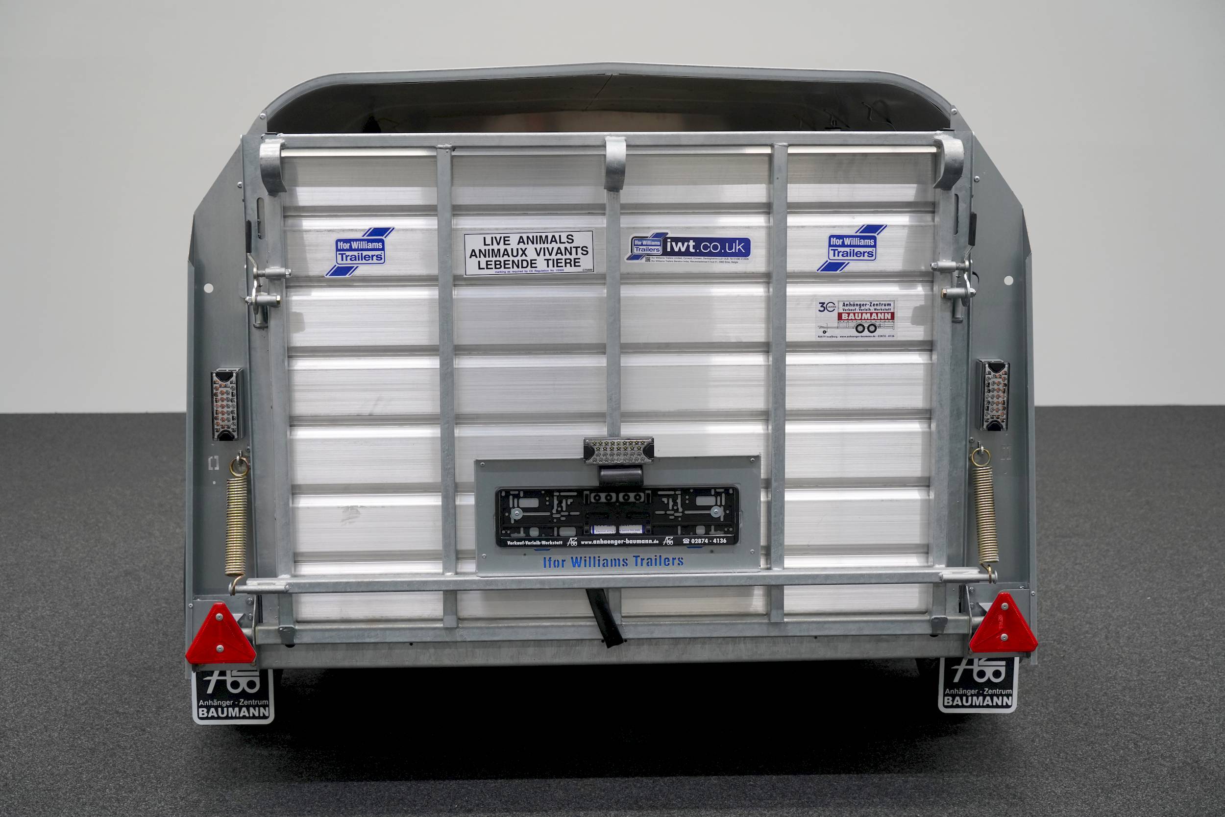 IFOR WILLIAMS TA5 | 8x4
