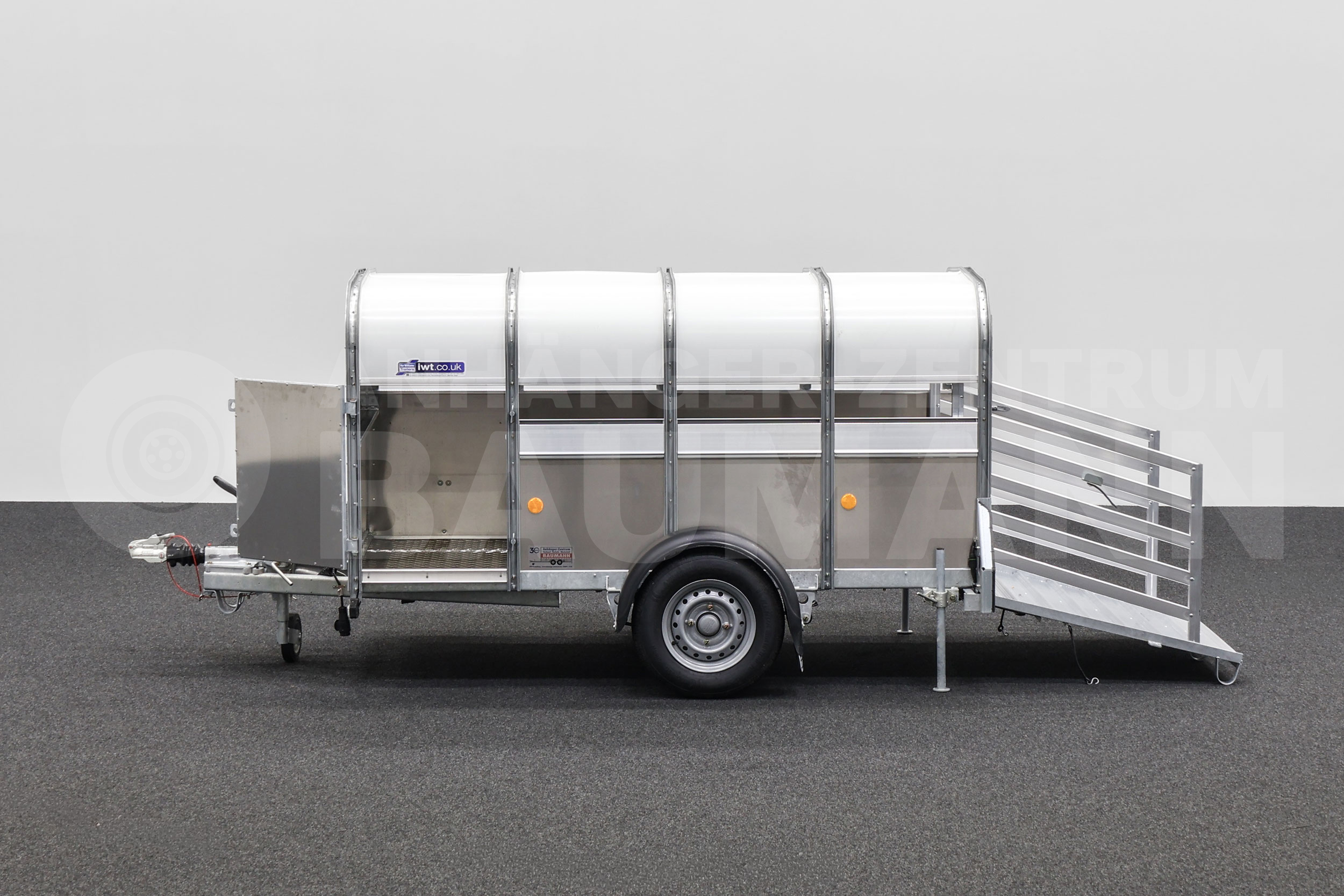 IFOR WILLIAMS P8G | 8x4 | 1400KG | STÜTZEN