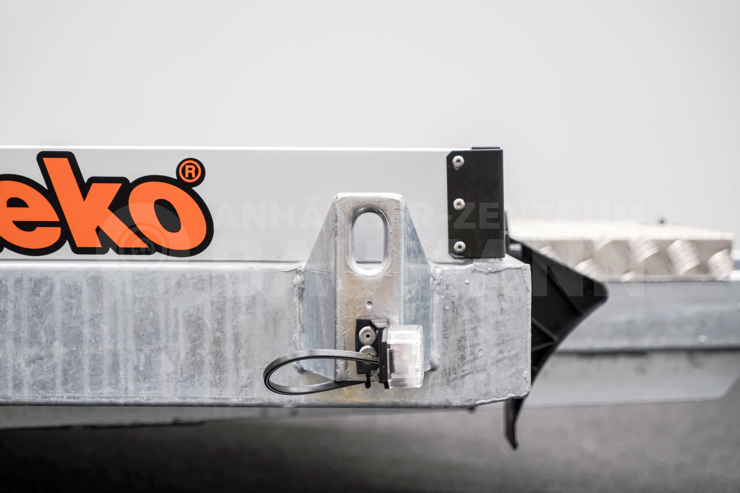 VEZEKO HUSKY CAR FB 35.39 | E-PUMPE | RAMPE