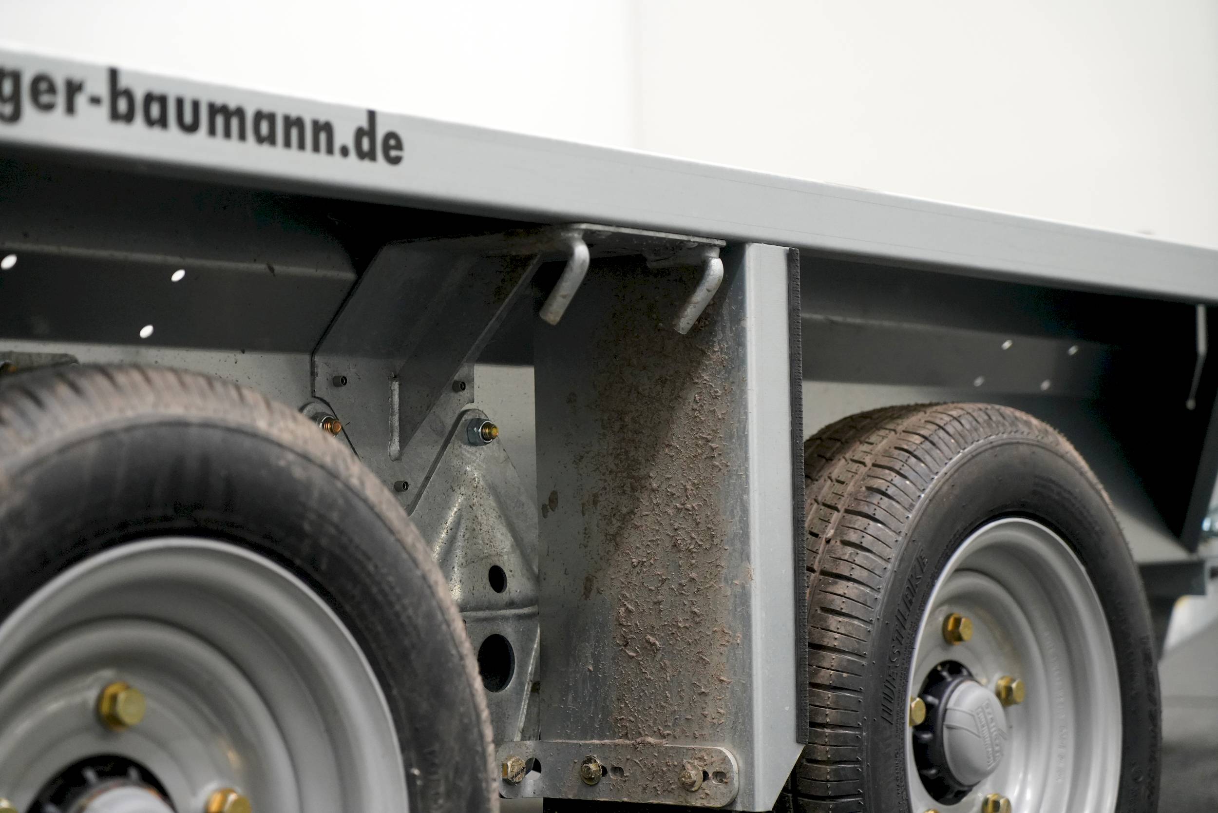IFOR WILLIAMS GX105HD | SKIDS