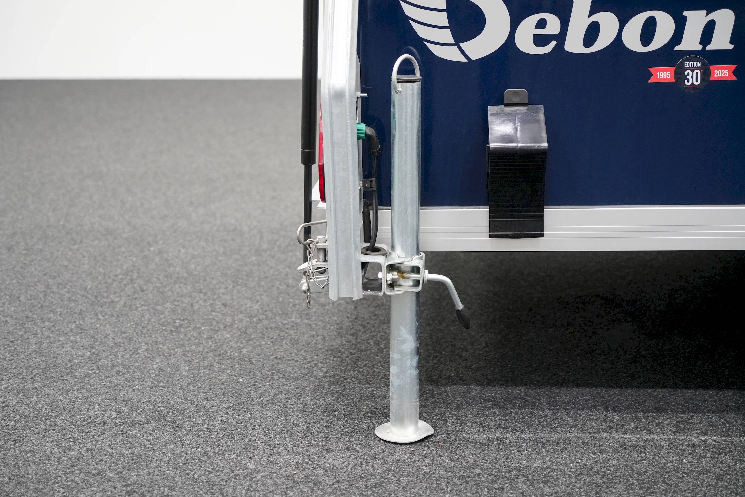CHEVAL LIBERTE DEBON CARGO 1300