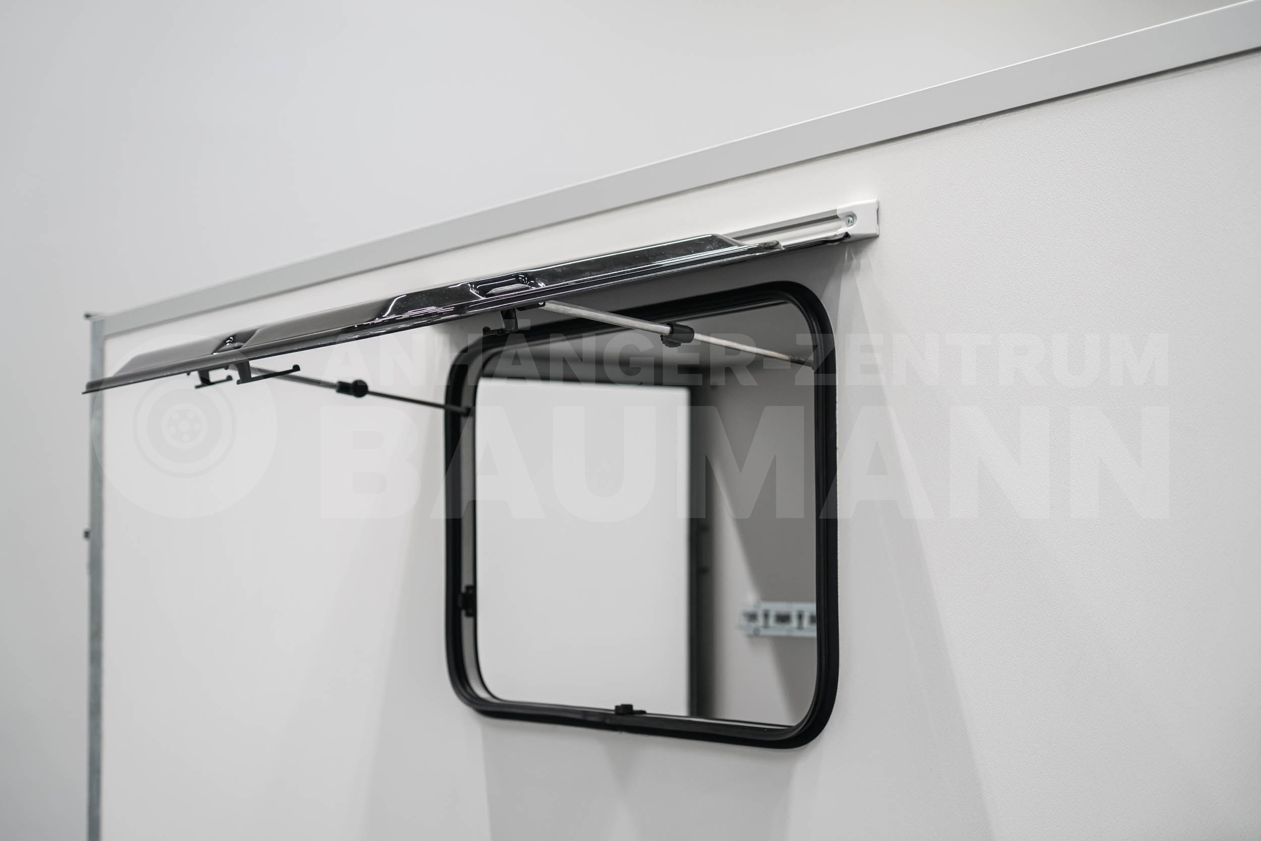 BLYSS F1336HD | RAMPE | SEITENTÜR