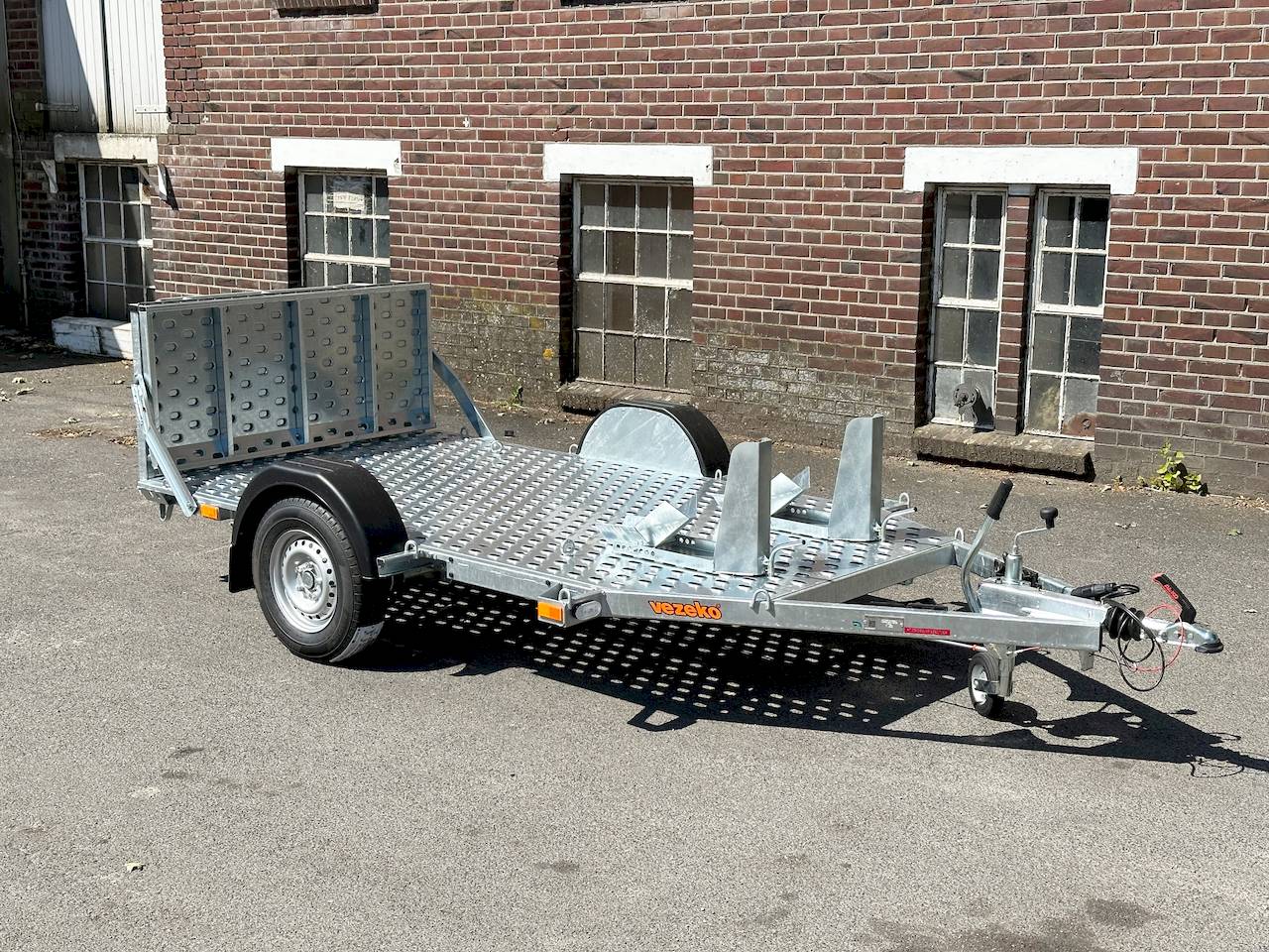 VEZEKO MOTOVAN B13