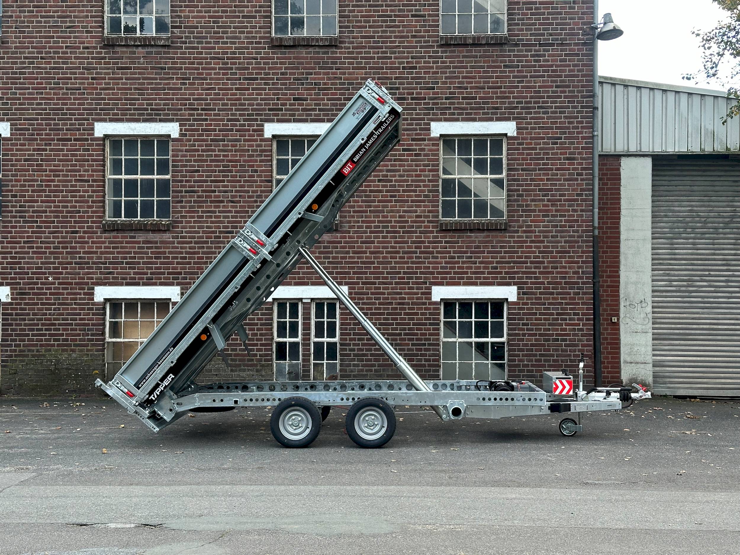 BRIAN JAMES TIPPER 526-4020-35-2-12 | PENDELKLAPPE