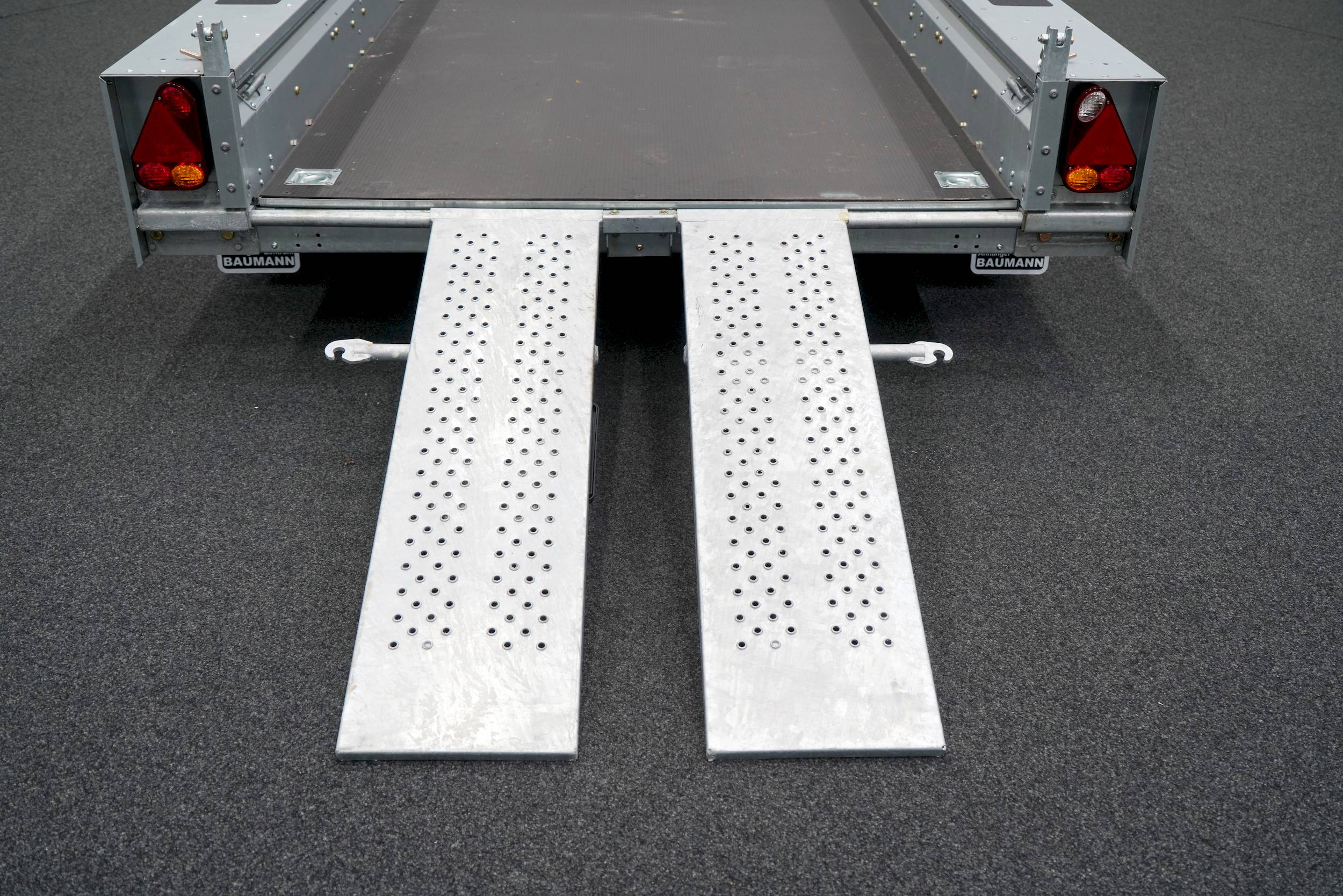 IFOR WILLIAMS GX105HD | SKIDS